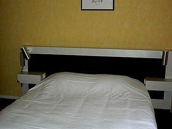 Au Pont Du Pin Hotel Figeac Eksteriør billede